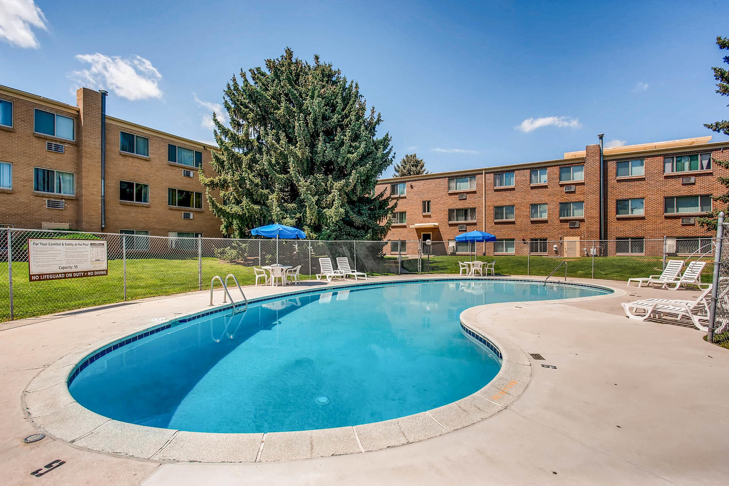 Royal Gardens Apartments in Greeley, CO